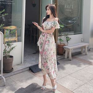 2022 spring and summer new Korean fashion temperament Bohemian printed holiday style one shoulder dress