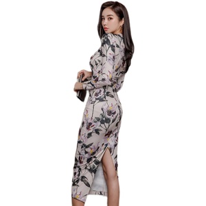 Korean version fashion temperament elegant slim sexy V-neck bag hip print dress