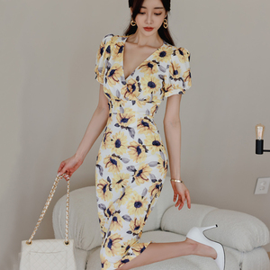 Elegant slim sexy V-neck medium long print bright dress