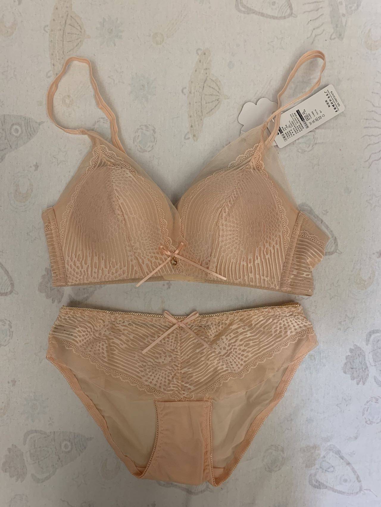 月影蝶内衣980粉色套装34/75b码薄杯无钢圈文胸内裤