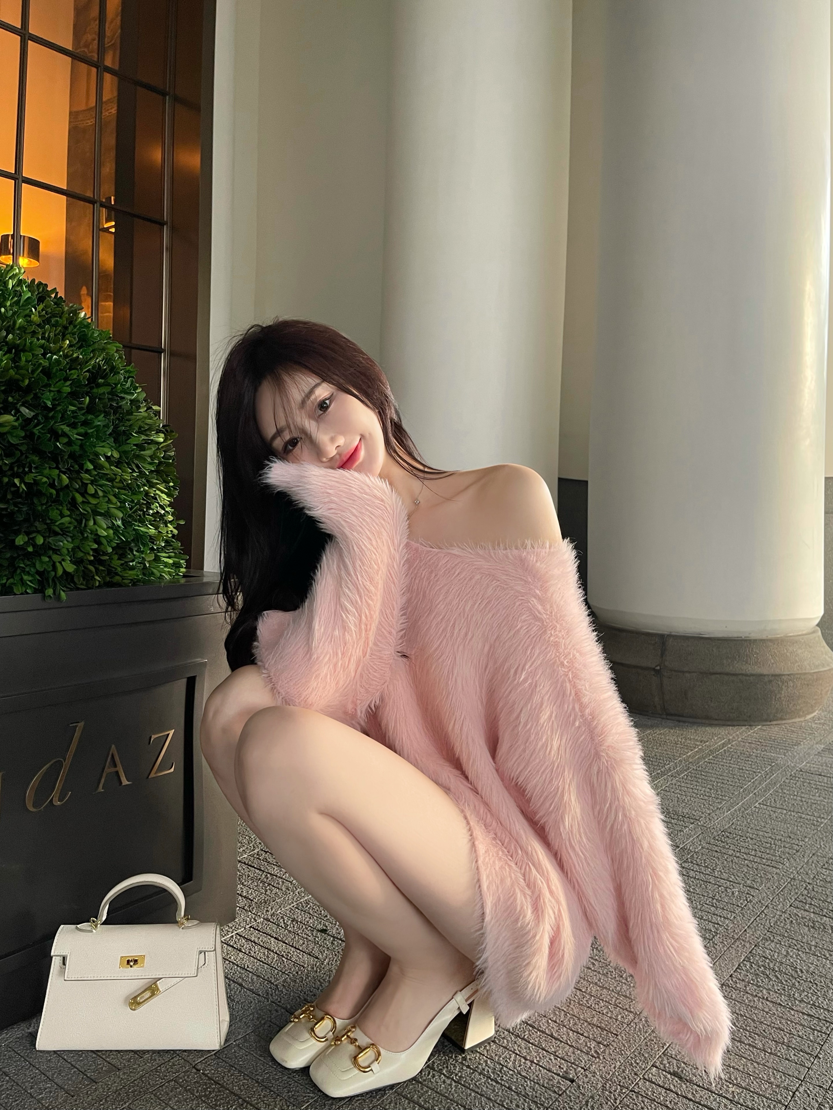 李在明参拍大片,化身飞机引导员,为了啥?图 李在明参拍大片,化身飞机引导员,为了啥?图片