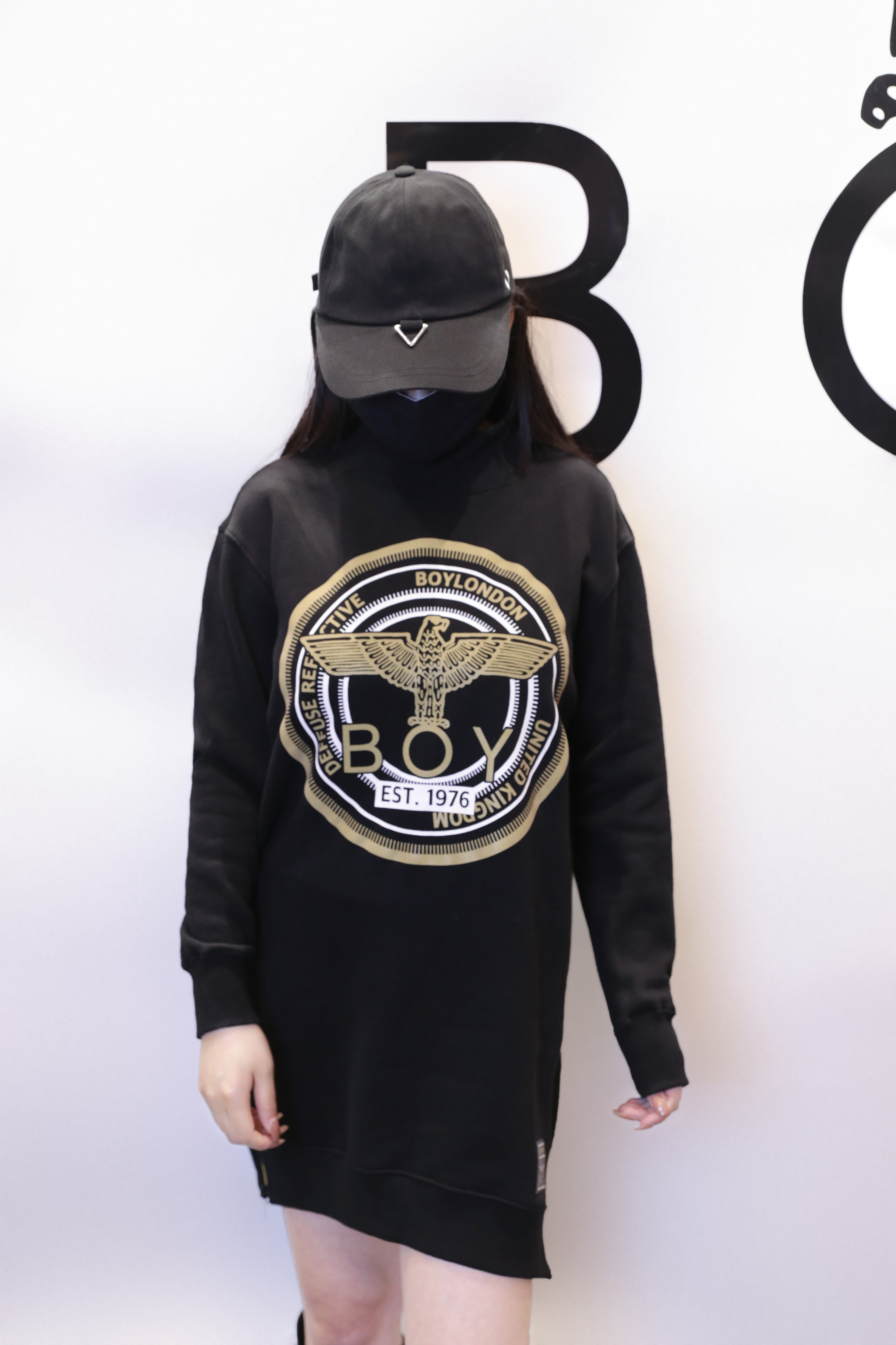 boy卫衣女长款_代购boy潮牌嘻哈时尚印花女士青春长袖套头常规中长款