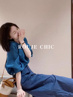 法国Rouje Chic蓝色棉麻短袖衬衫女薄款泡泡袖POLO领防晒小众上衣