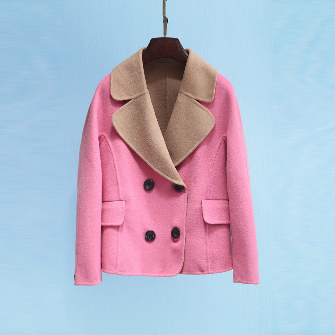 伊#系列品牌折扣双面呢外套 短款大翻领宽松大码女装上衣_不打折现价