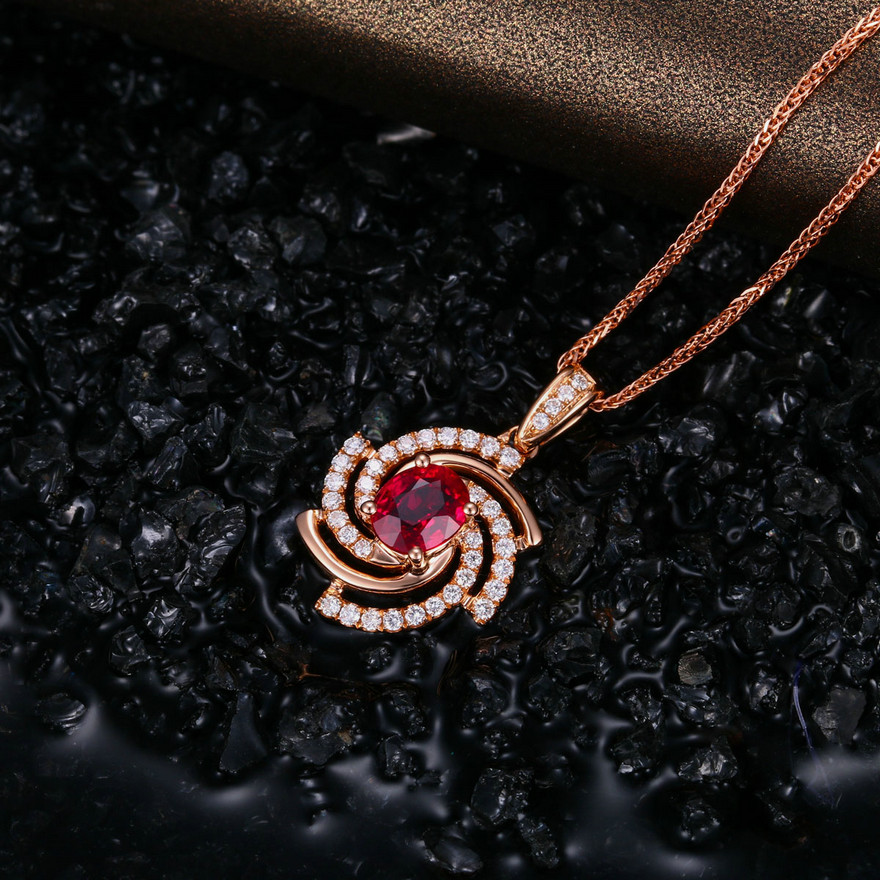 18k金镶嵌红宝石吊坠0.839克拉主石 颜色浓郁款式新颖