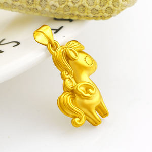 黄金小马吊坠生肖图片