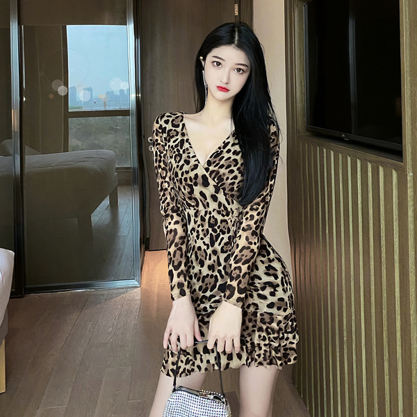 Long sleeve V-neck sexy fashion leopard pattern Ruffle waist dress