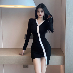 Spring and autumn new long sleeved V-neck black and white contrast color waist closing simple fashion Hip Wrap Dress