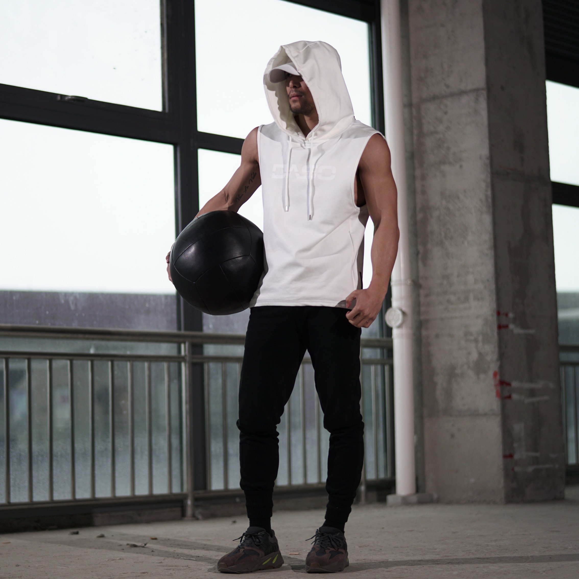 daso新款2021连帽背心无袖大师兄训练健身运动同款背心厚款无袖