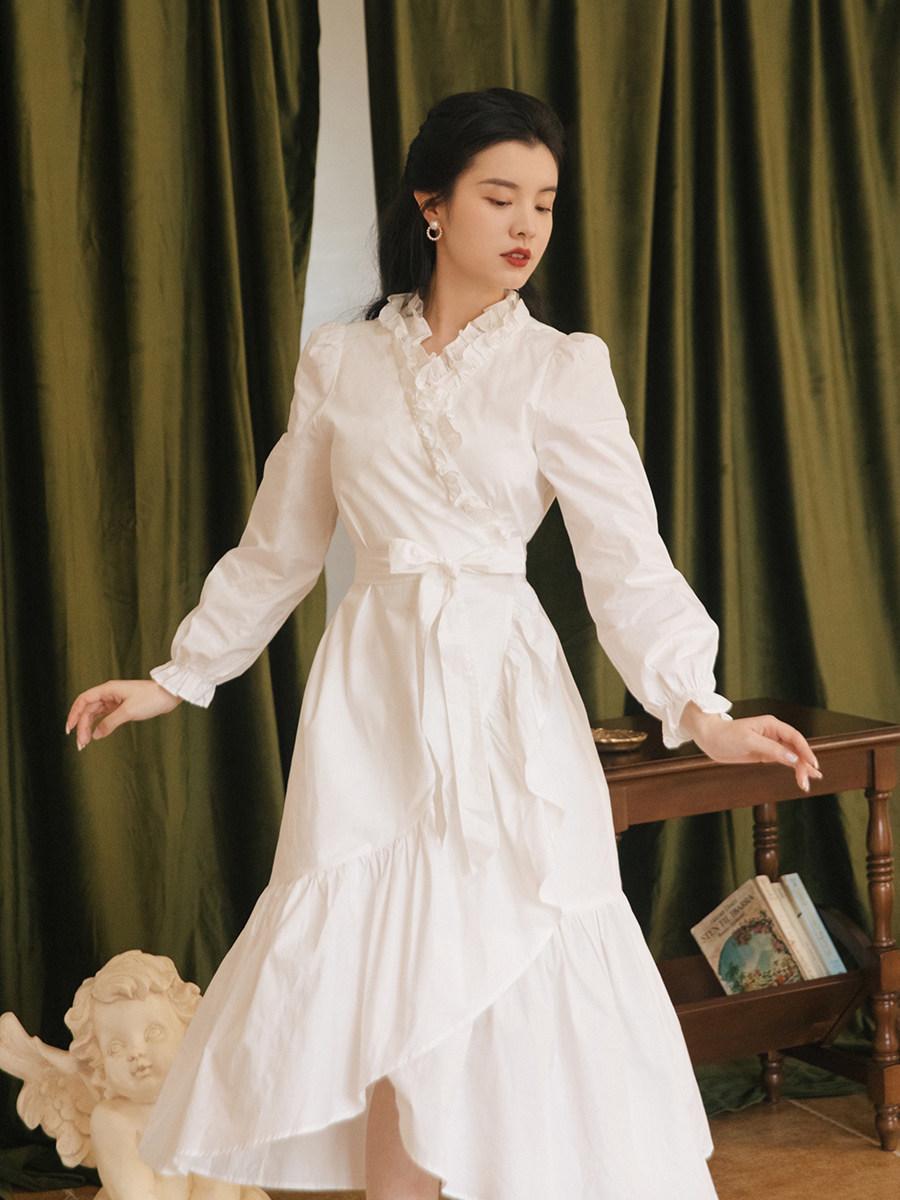 白色纱裙连衣裙秋冬