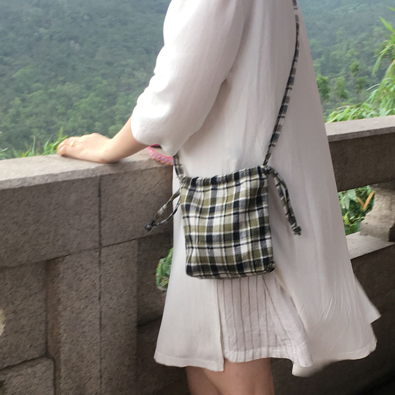复古牛仔格子单肩包女士斜挎韩版小包ins超火束口小布袋斜背包在类目 箱包皮具/热销女包/男包, 女士包袋中 - 来自Buy2taobao.com提供专业的淘宝代购服务
