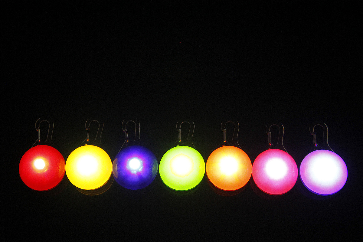 狗狗夜晚出行LED发光吊坠安全警示小夜灯柯基防车祸防走丢遛狗灯|ruв категории животное/Животное питание и принадлежностей, одежды и аксессуаров для домашних животных, украшения/перечень - от Buy2taobao.com для оказания профессиональной услуги покупки агента Taobao