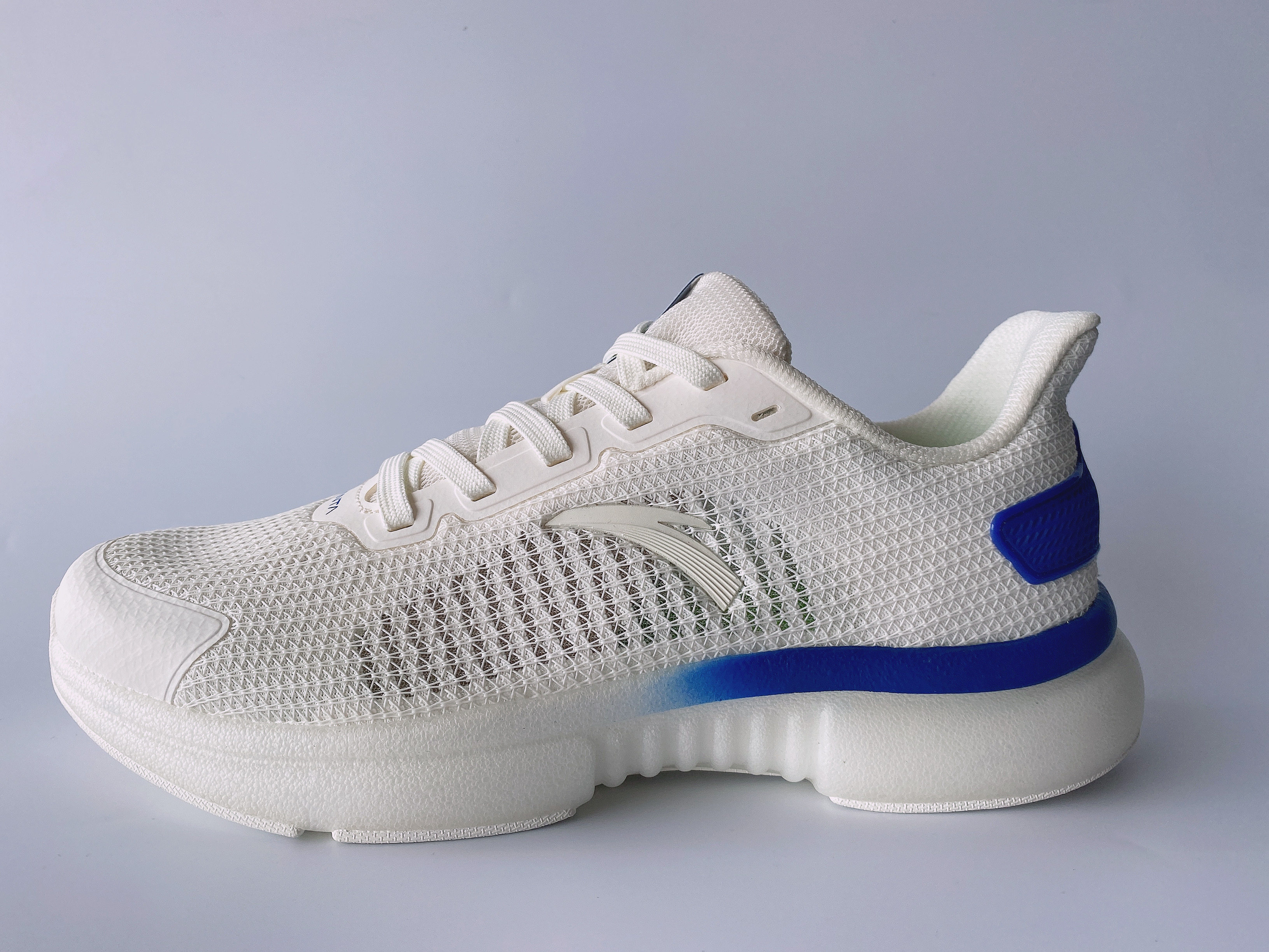 安踏男鞋 跑步鞋 超轻_安踏bubble泡泡跑步鞋男2020夏季新款超轻透气