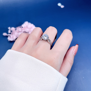 食指戒指女时尚个性两克拉仿真钻石高级感钻戒2024新款莫桑钻指环