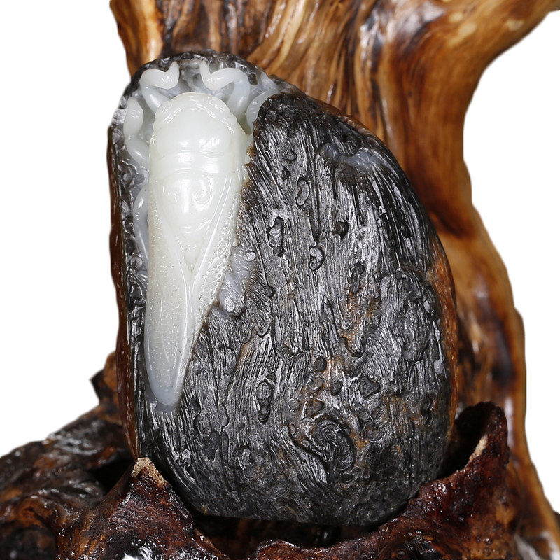 海派玉雕大师崔哲豪工作室 罕见石包玉 和田玉 一鸣惊人226.987克