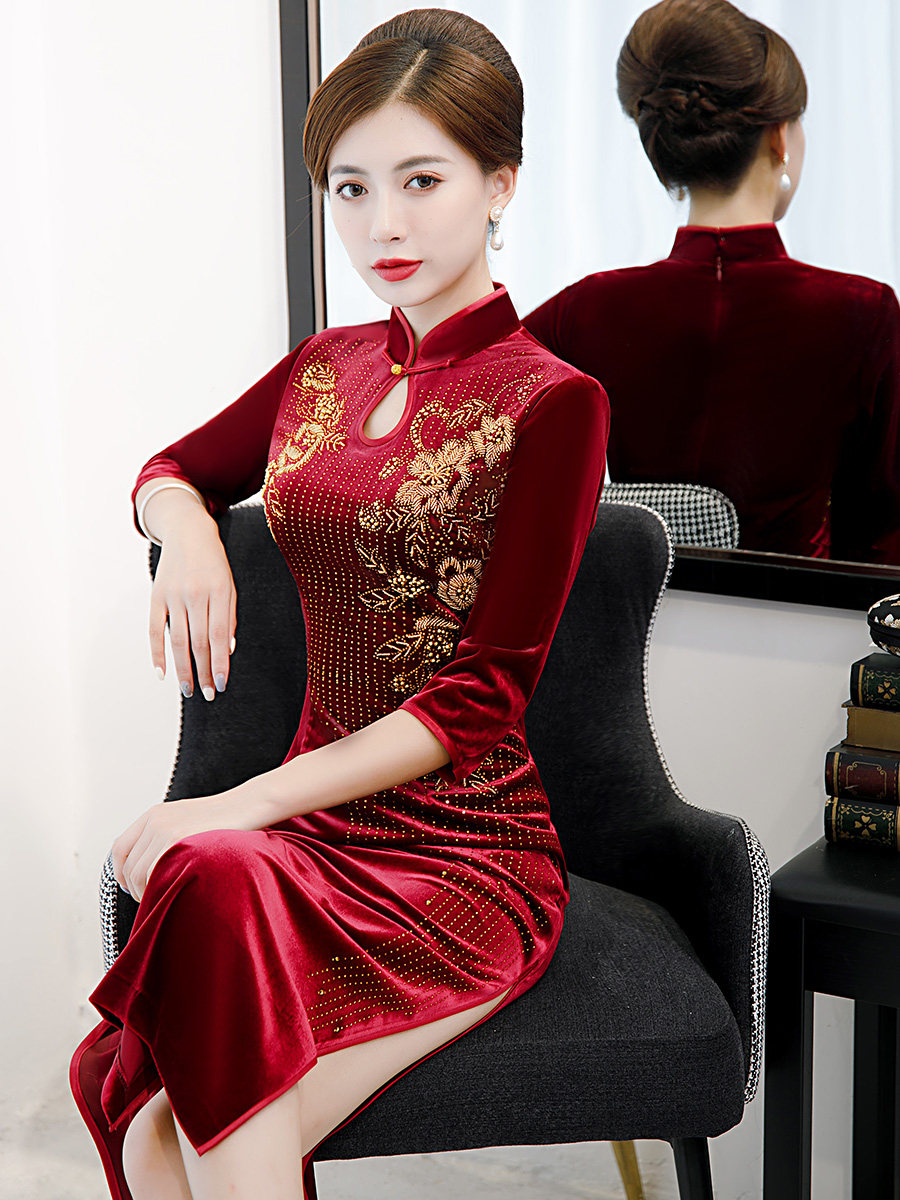 嫁女儿婚礼妈妈婚宴礼服秋冬长袖金丝绒连衣裙高贵洋气喜婆婆旗袍