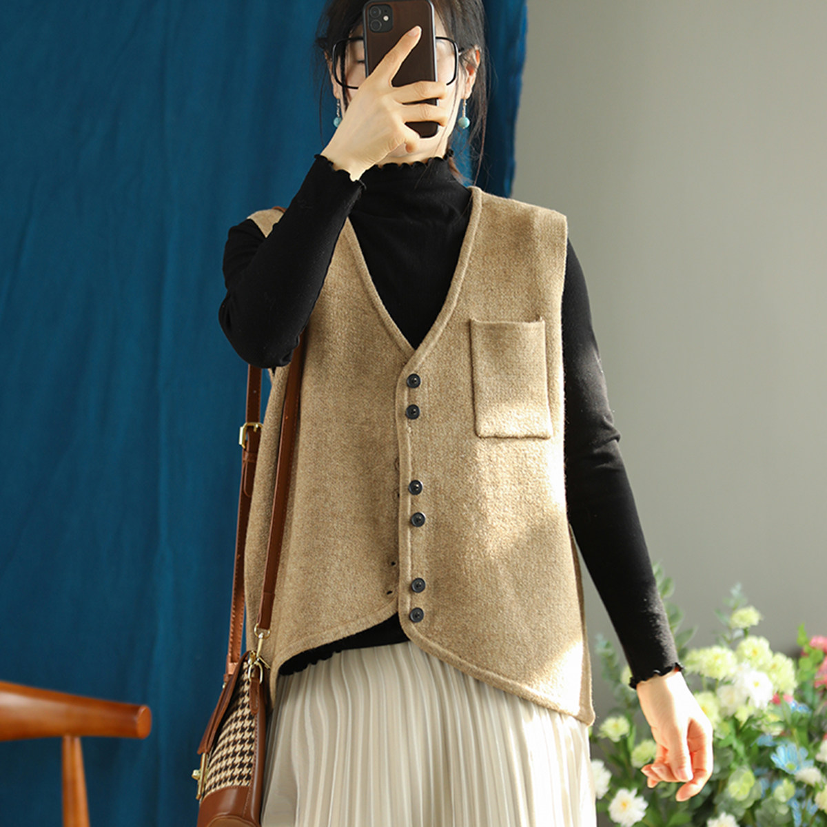 素缺2022年春季新款文艺女米色单排扣口袋毛针织无袖开衫马甲上衣