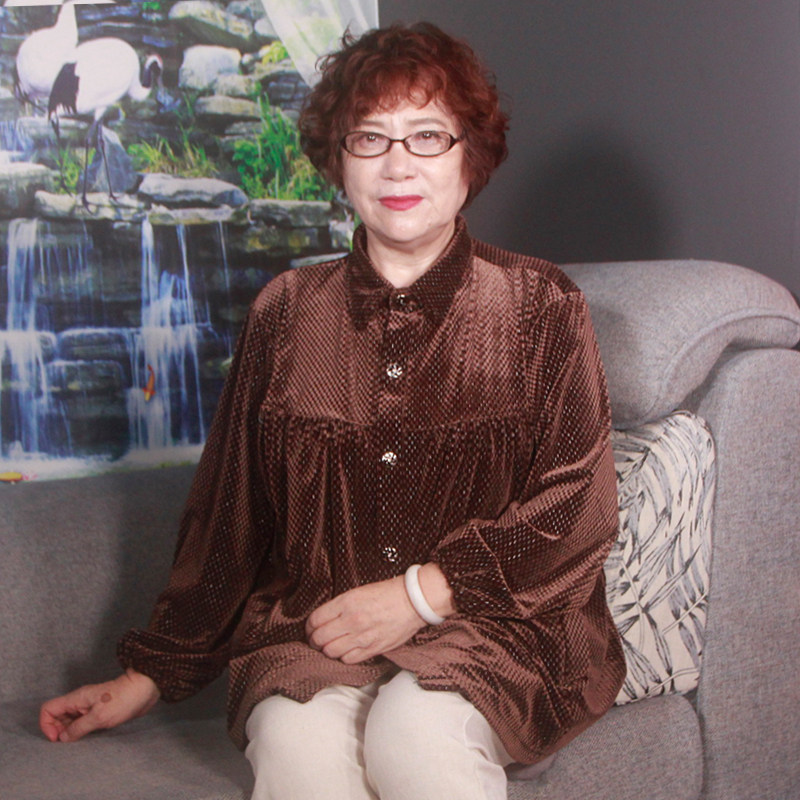 珍缘大码女装店的优惠券大全—中老年秋季长袖开衫加肥大码胖妈妈装60