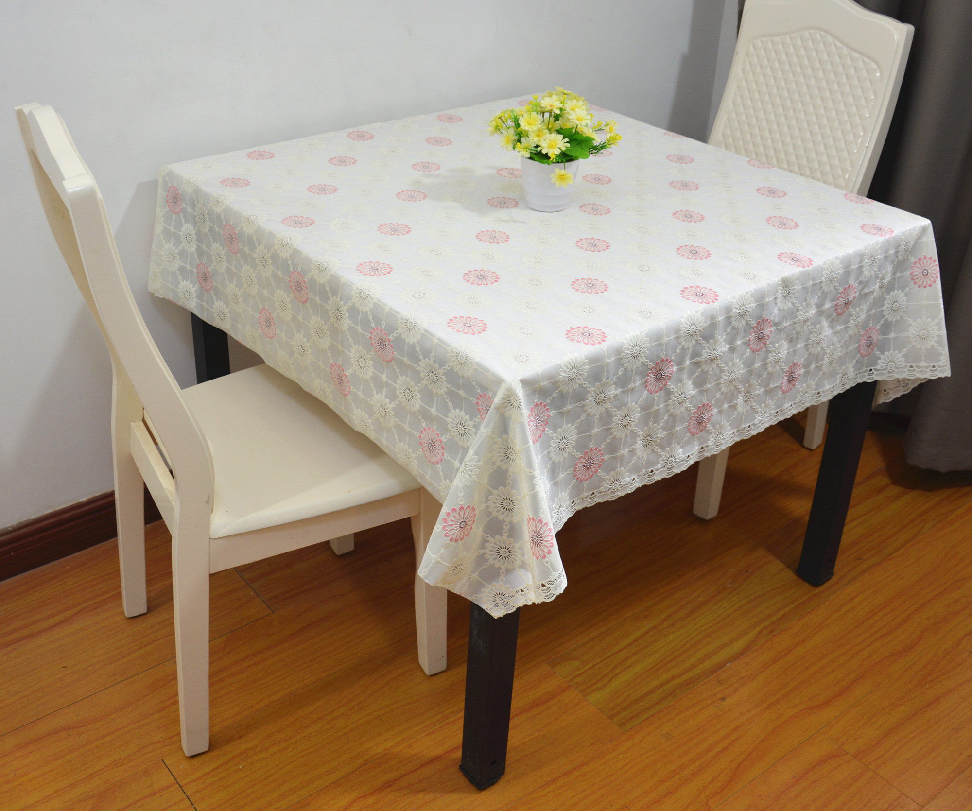 热销桌布 正方形 四人