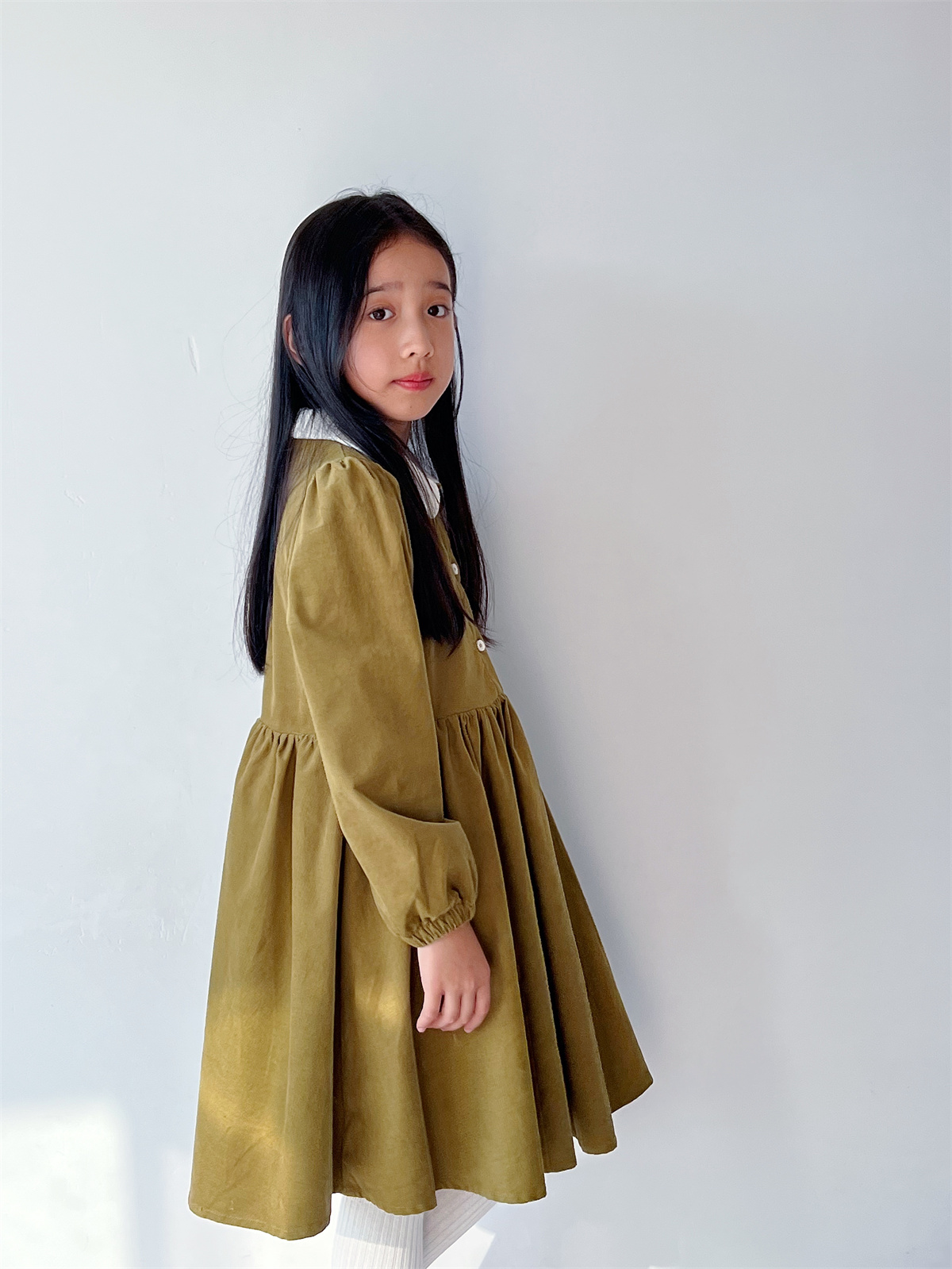 10岁女童秋装连衣裙韩式元气学院小女孩绿色灯芯绒甜美气质公主裙
