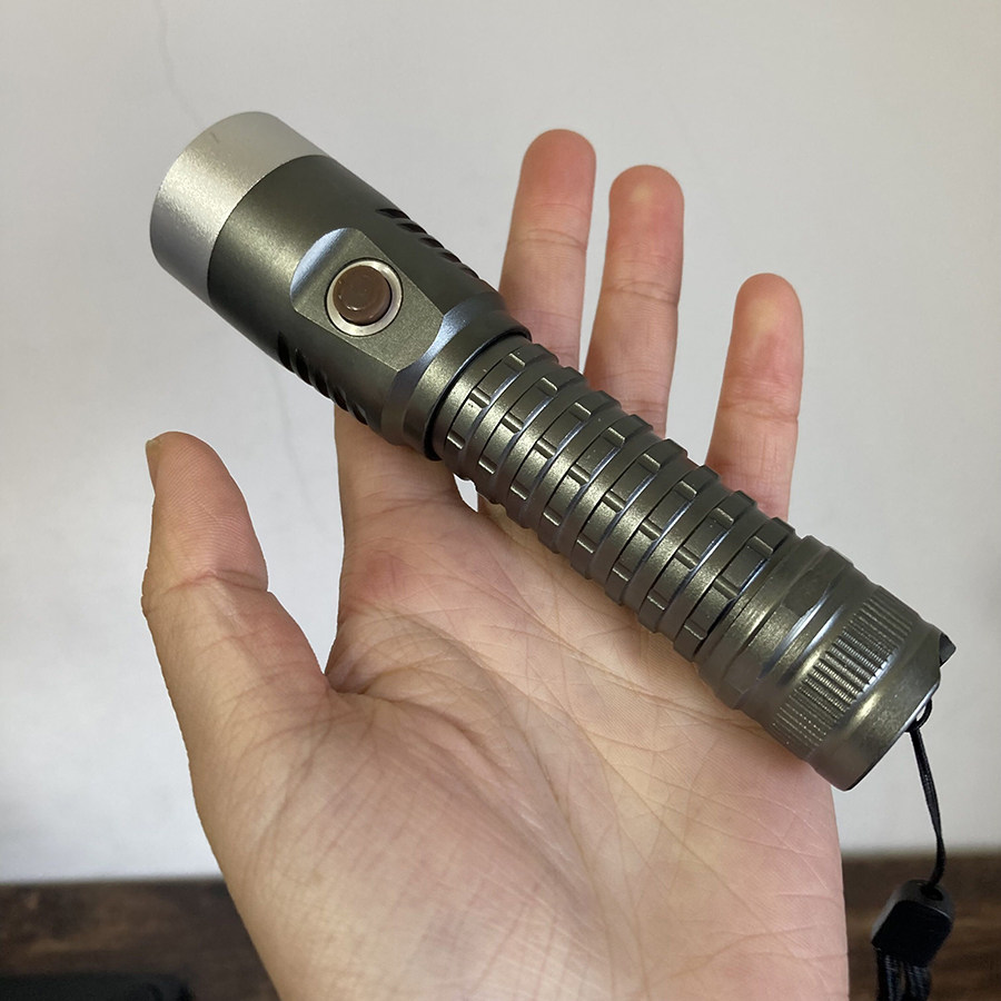 多功能手电筒强光充电户外防水超亮家用led三档便携小手电耐用型