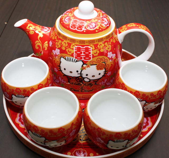 正品Hello Kitty中式結婚茶壺茶杯茶具套裝新人敬茶奉茶在类目 餐饮具, 茶具, 整套茶具中 - 来自Buy2taobao.com提供专业的淘宝代购服务
