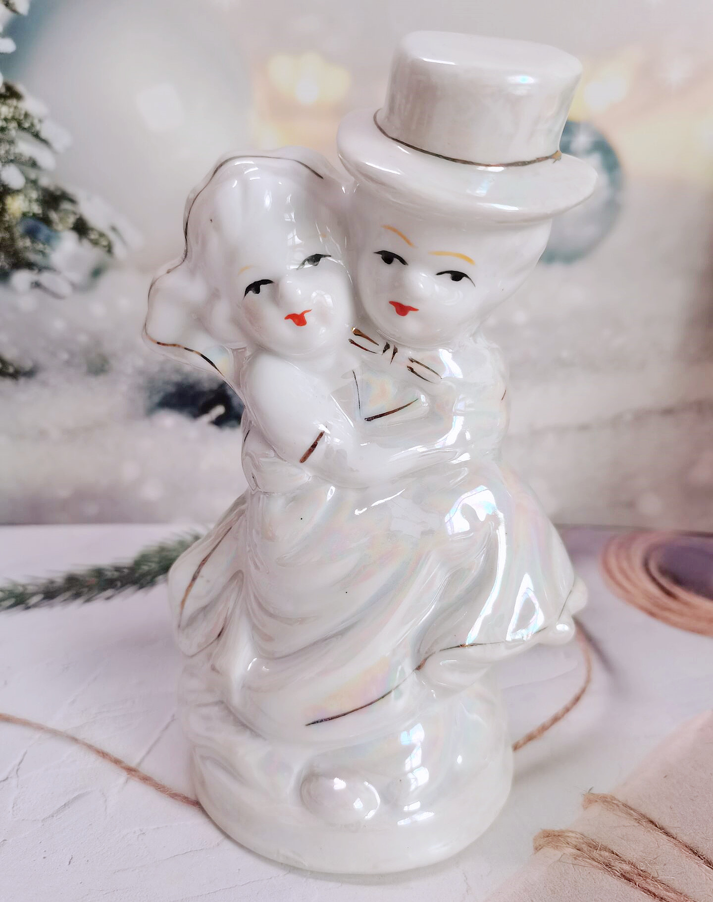 出口欧式工艺品生日情侣结婚庆礼品新郎新娘陶瓷人物摆件客厅桌面