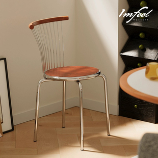 北欧复古家用餐椅包豪斯小户型餐厅椅子中古简约设计师实木电镀椅