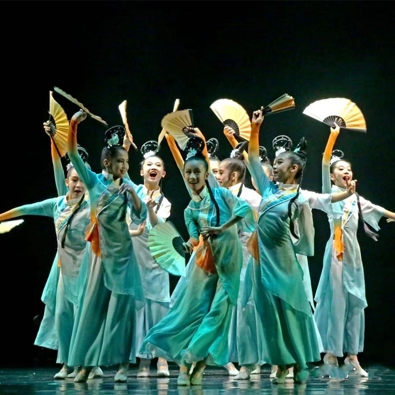 醉春风舞蹈儿童演出服女童古典舞表演飘逸中国风女扇子扇子舞服装