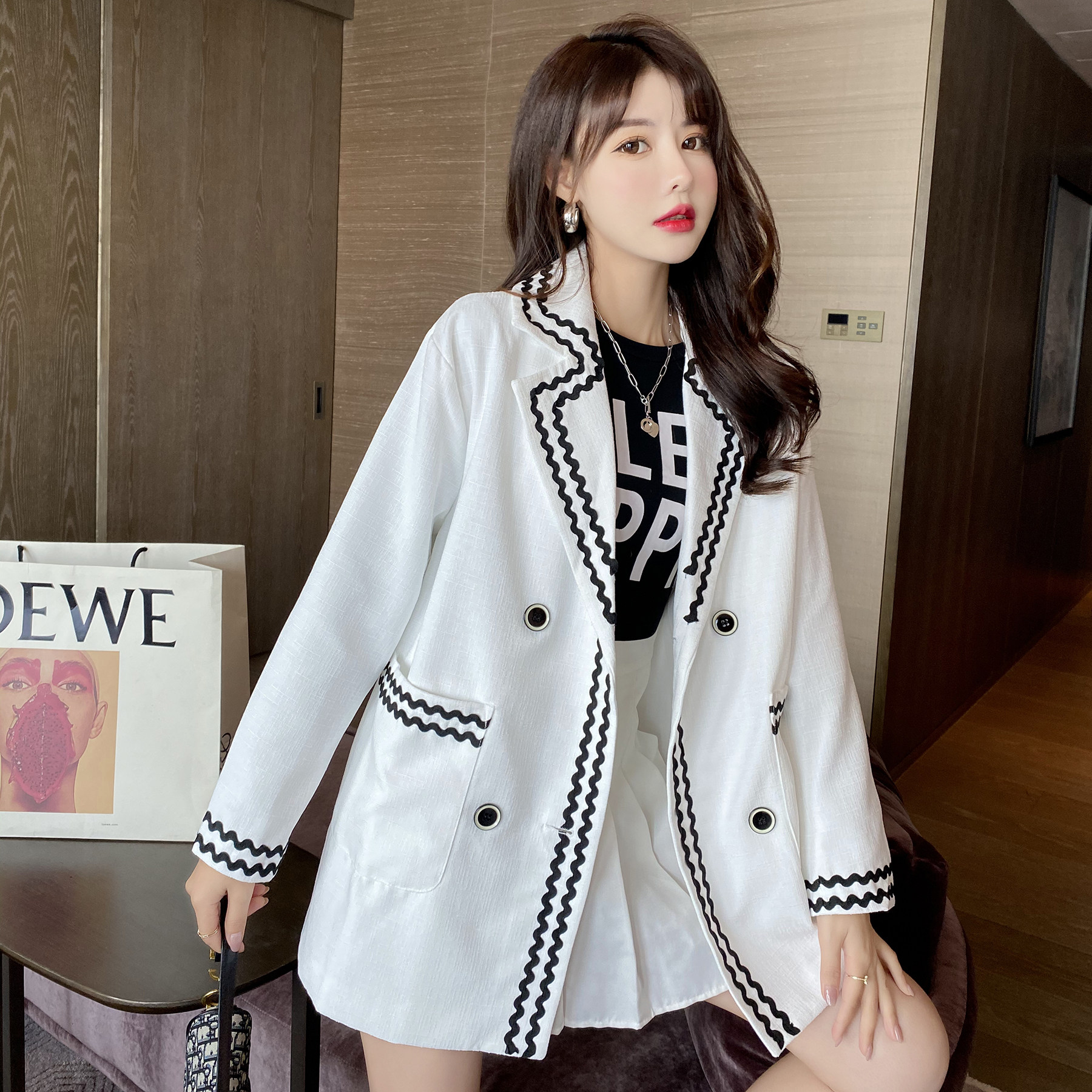 6145#2022春装减龄白色西装外套女春秋新款高级感西服上衣,女装西装