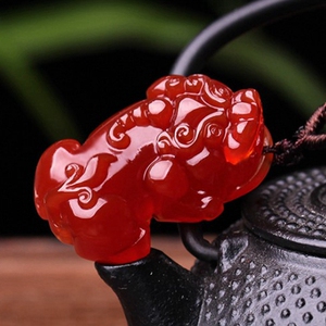 红玛瑙貔貅吊坠情侣图片