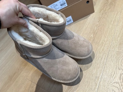 西班牙小众品牌CT防滑橡胶鞋底女士雪地靴