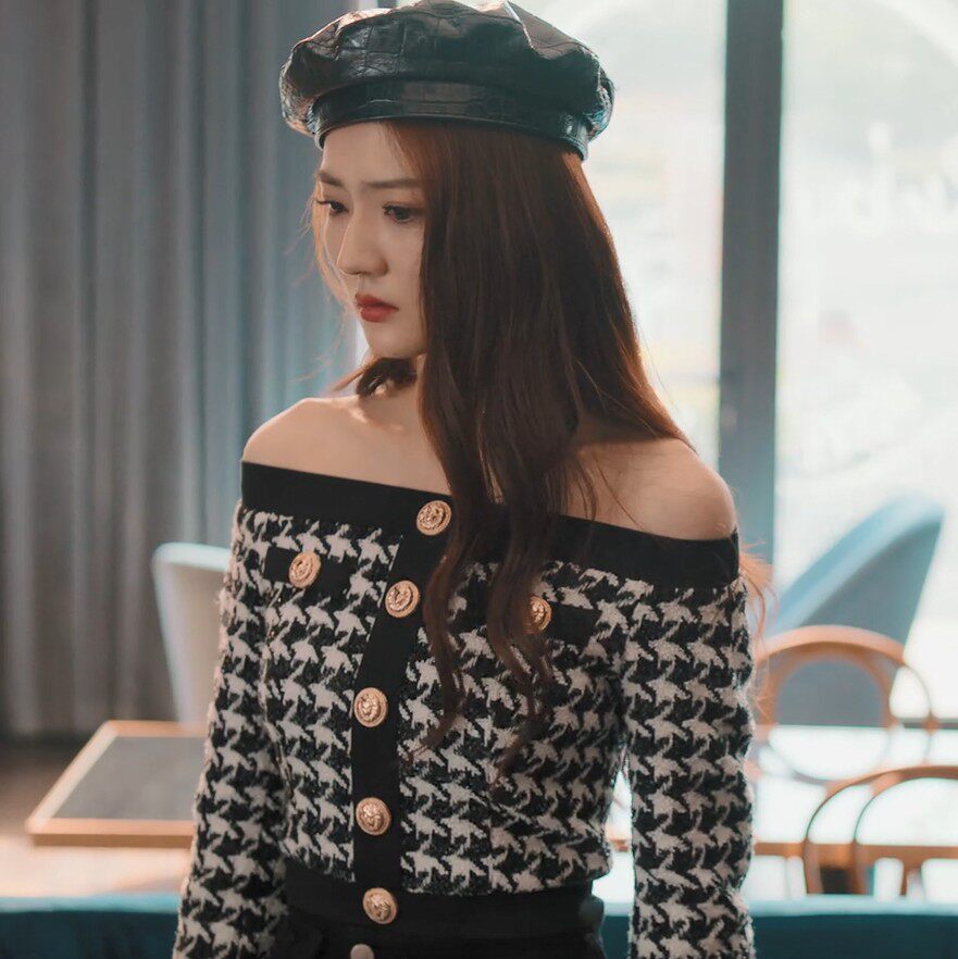 我们的当打之年徐璐谷峤同款衣服千鸟格毛衣一字领短款露肩上衣秋