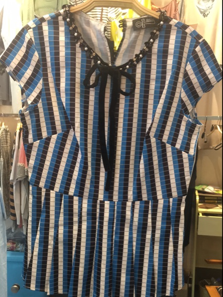 短袖格子雪纺修身女夏衬衫在类目 女装/女士精品, 衬衫中 - 来自Buy2taobao.com提供专业的淘宝代购服务