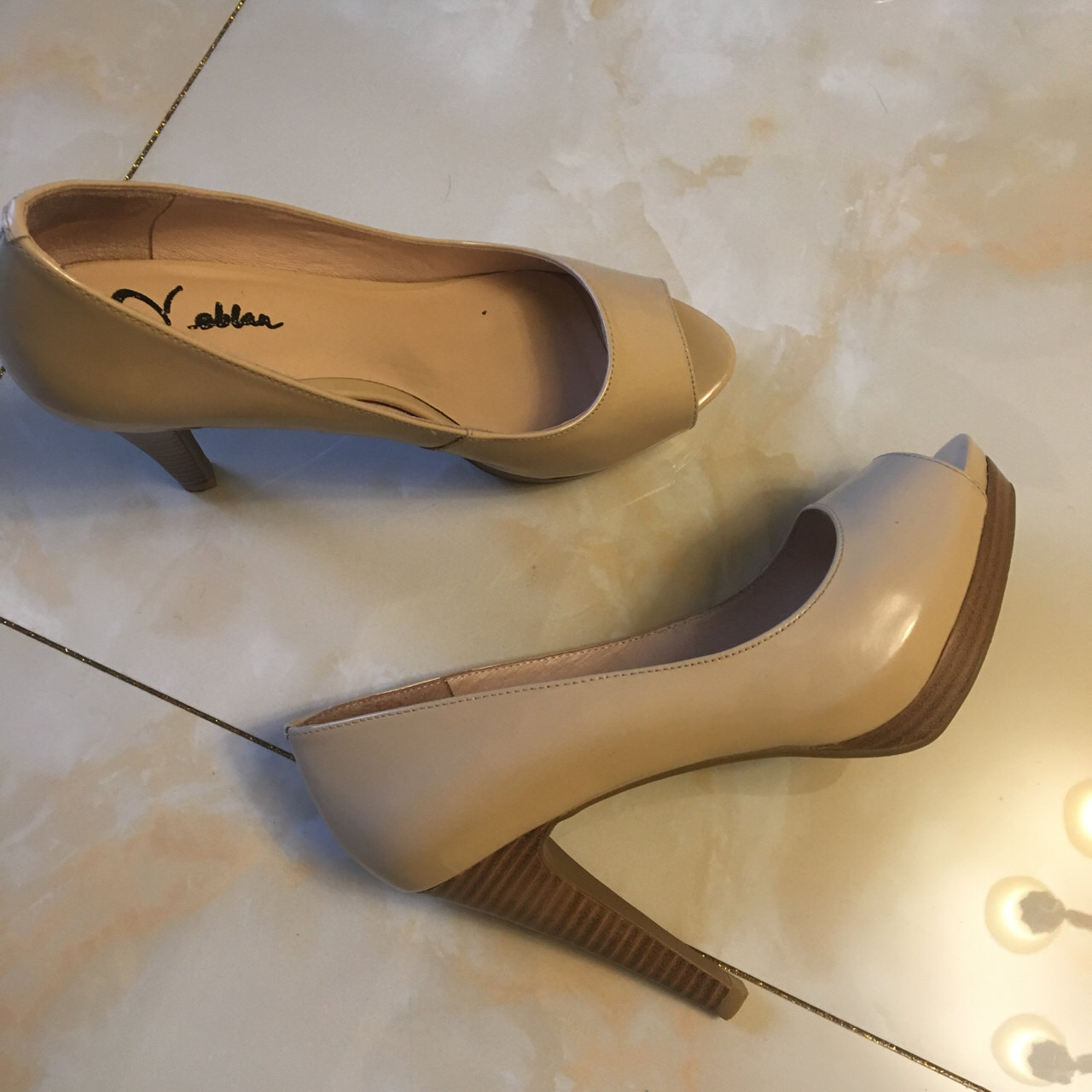 【伊伴女鞋】_二手_转让_回收 – 闲鱼