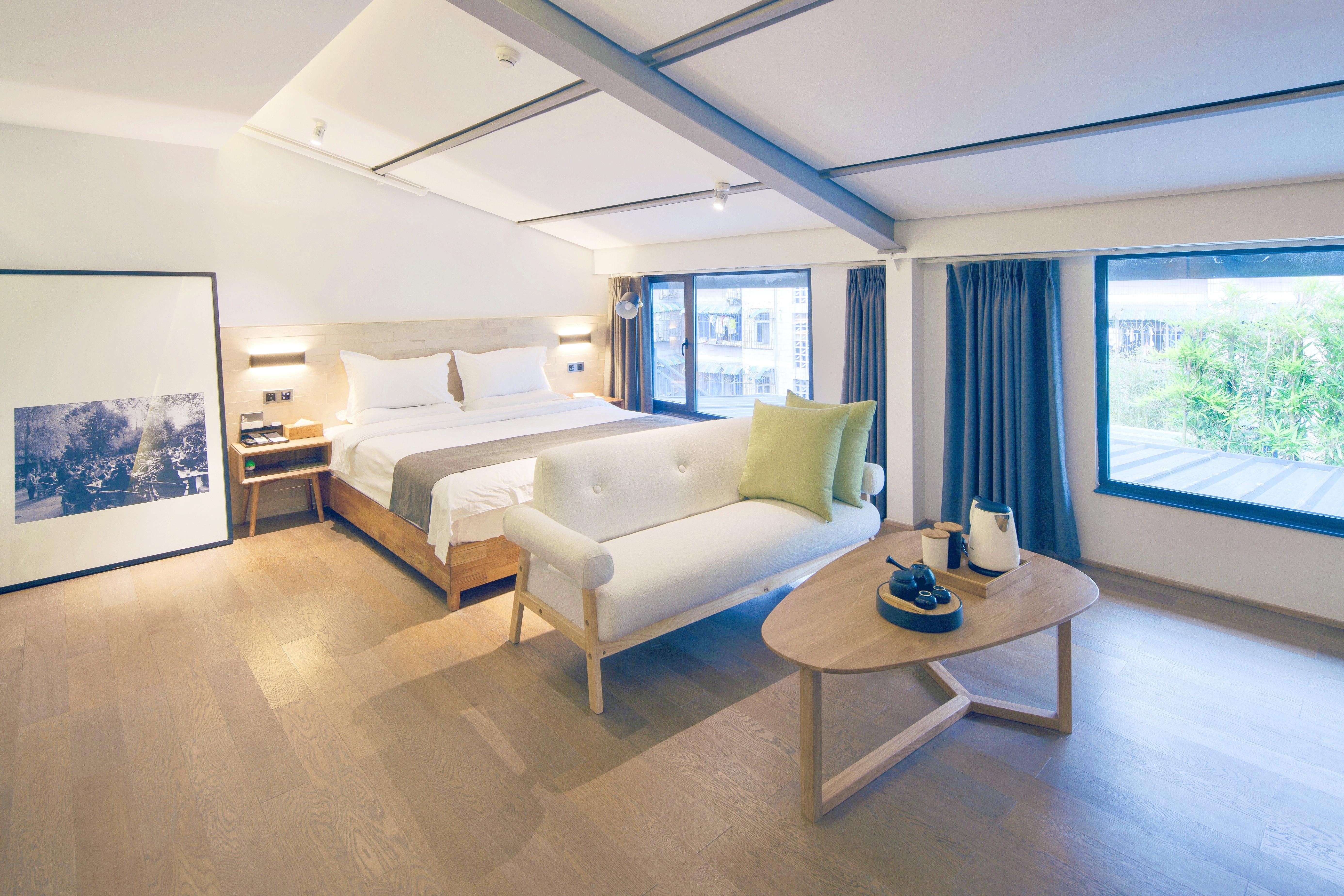 Vatan Vacherie travel hotel Chengdu Width Alley To ya Big bedin the Cheap Hotels/Inn features/Apartment Hostel , Hotel Inn category - from Buy2taobao.com to provide professional Taobao agent buy service