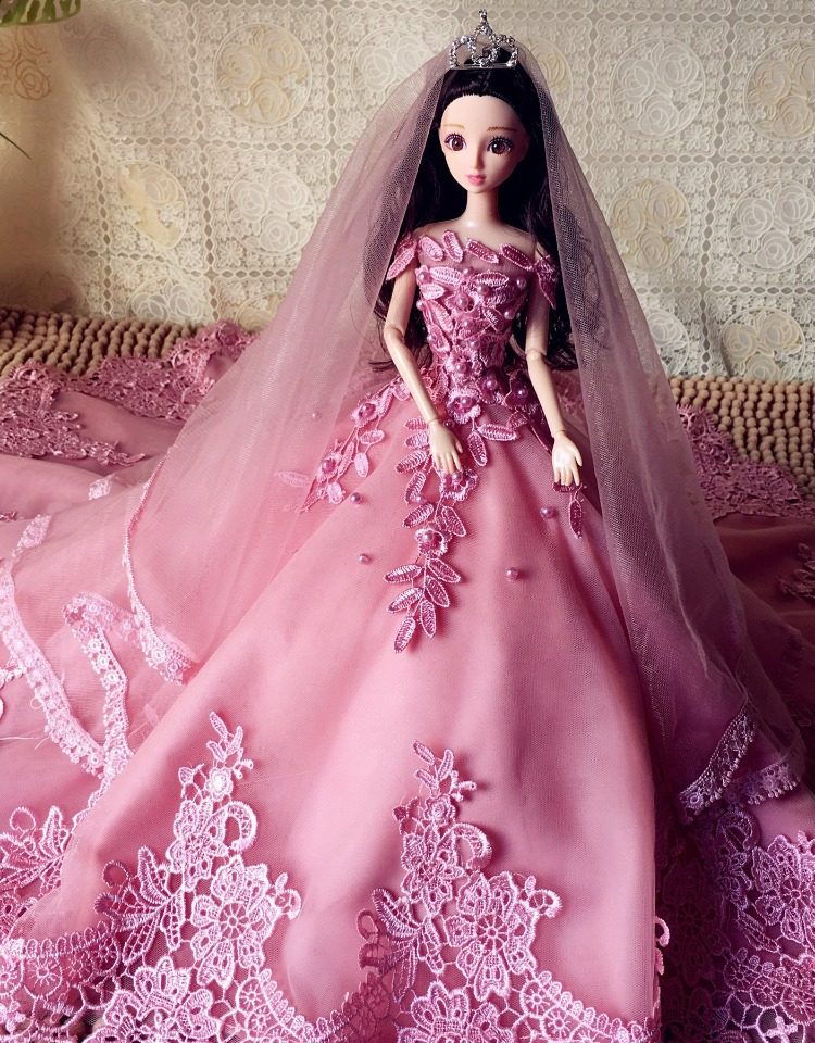 热销芭比娃娃婚纱 公主 拖尾 超大_换装芭比公主婚纱娃娃粉色套装礼盒