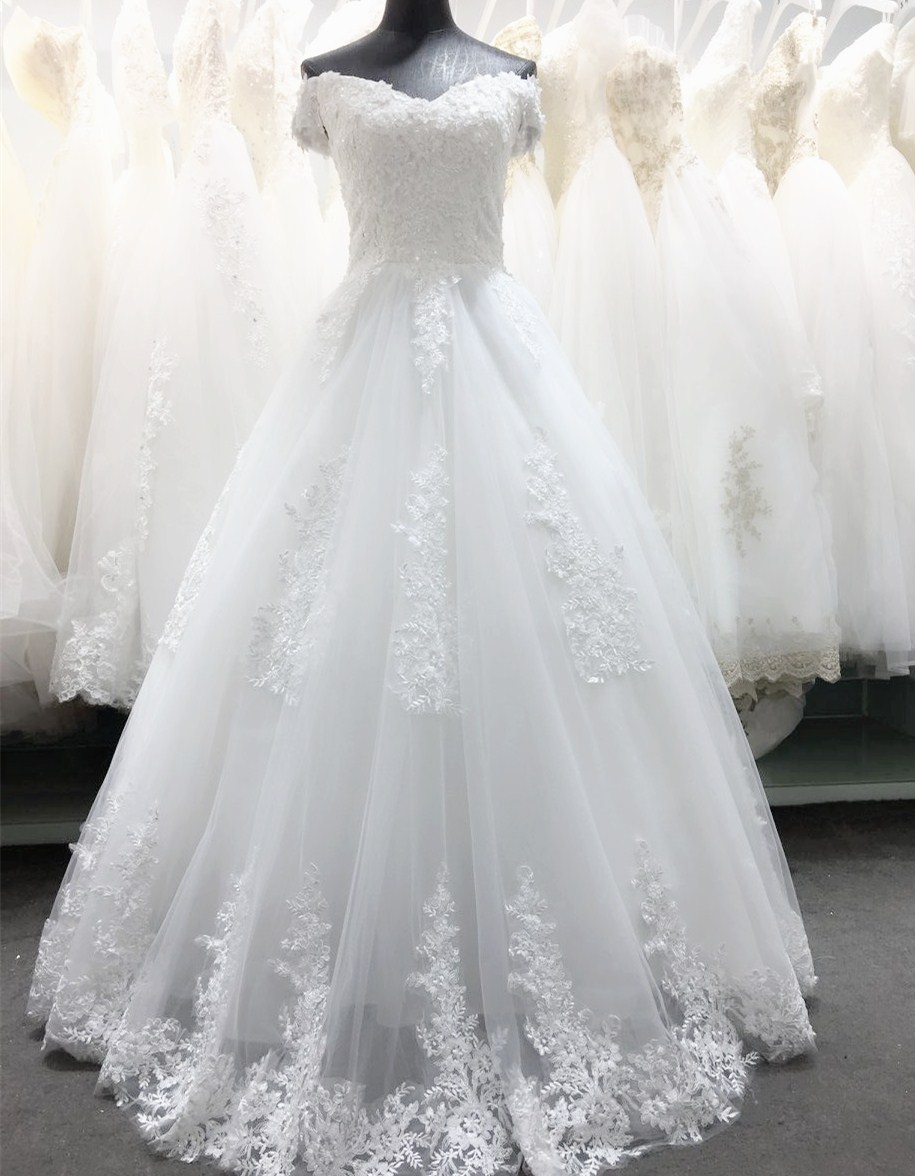 2018新款婚纱 齐地白色婚纱 一字肩白色显瘦婚纱  婚纱礼服  拖尾