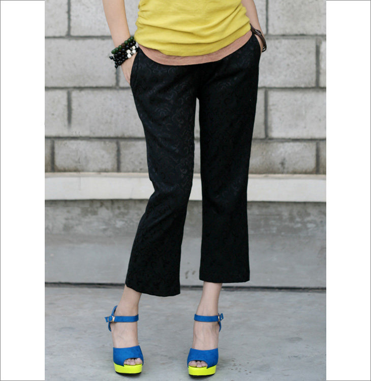 系女装的优惠券大全—姜欢原创设计超有范儿黑提花小微喇九分吊脚裤