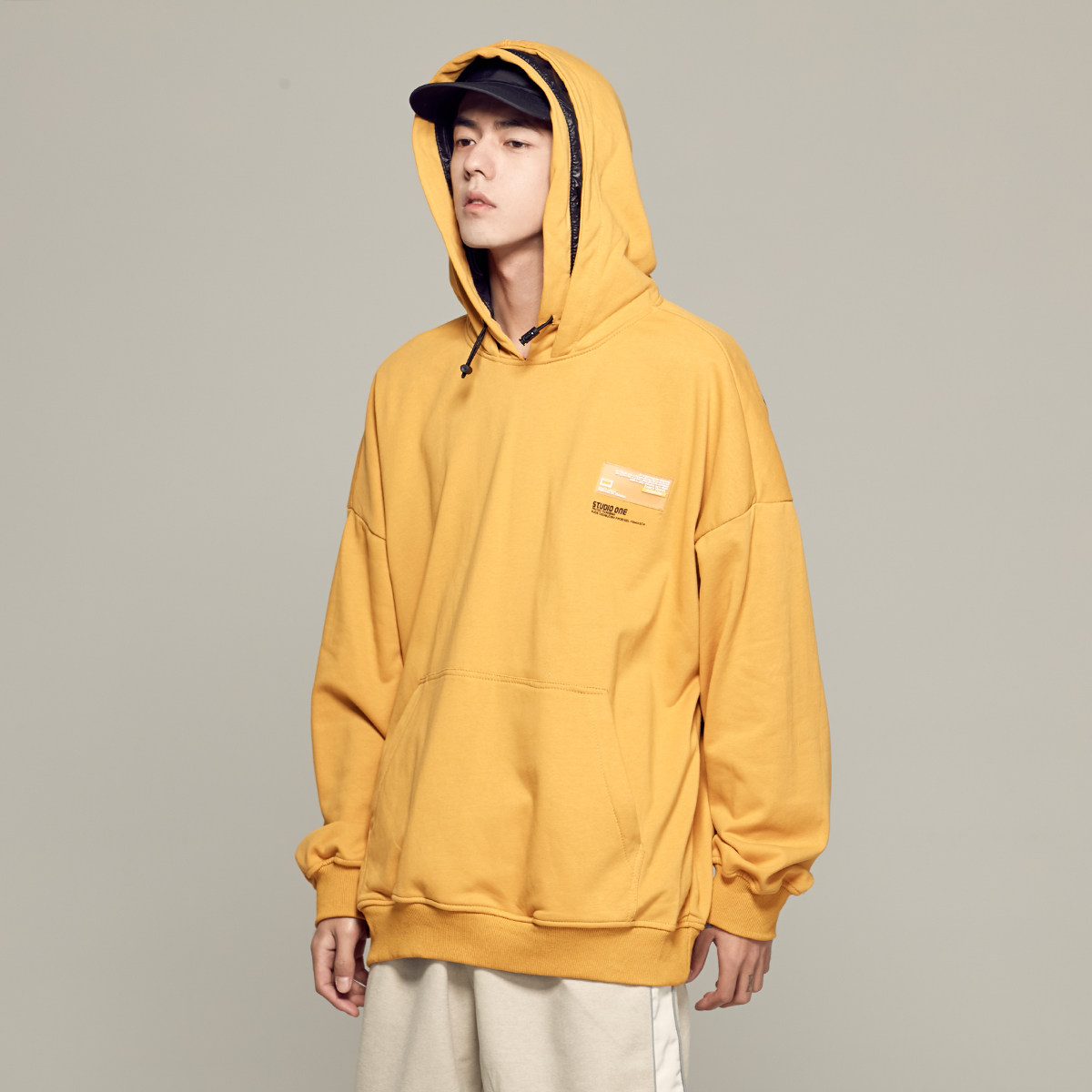 男生春季连衣帽大额优惠券