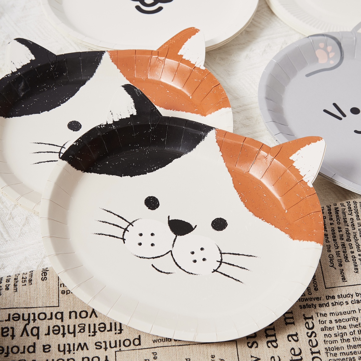 出口创意可爱动物加厚纸盘蛋糕盘点心盘烧烤盘野炊碟派对专用8枚