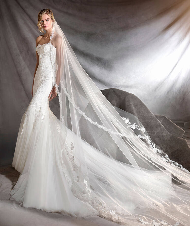 鱼尾婚纱大拖尾