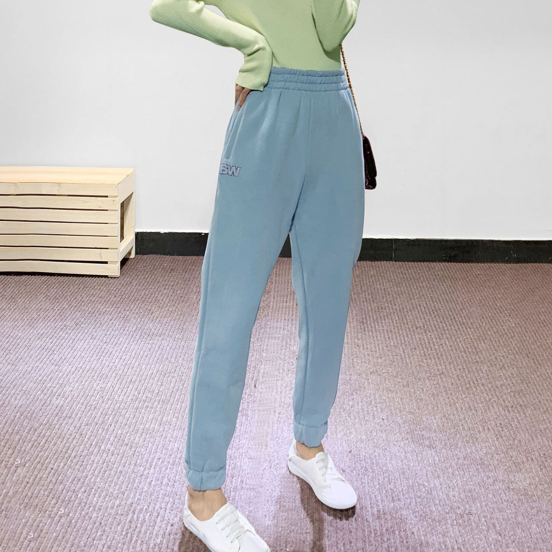 运动裤女款紧腿大额优惠券