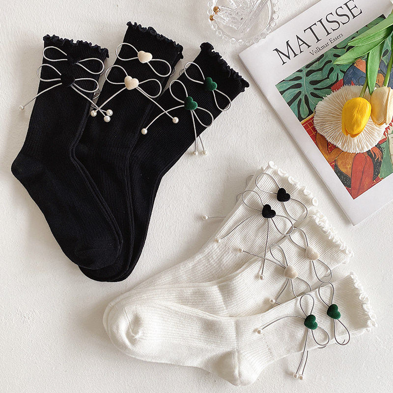 原创手制花边丝绒爱心黑色中筒袜子秋季甜美珍珠白色堆堆长袜子女