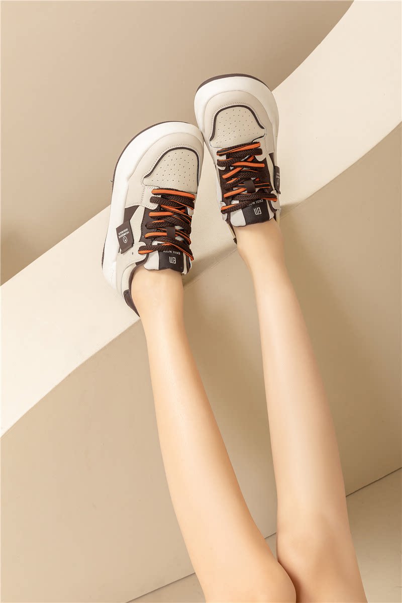 依思q鞋女潮旗舰加绒女鞋休闲鞋2022冬新款厚底平底板鞋12185100