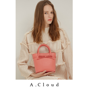 gucci水波紋男夾 A.Cloud Colour Archive 夏季新款水波紋牛皮蝴蝶結迷你提斜挎包 gucci