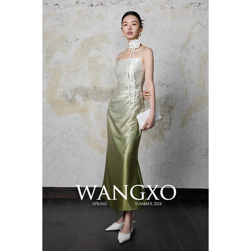 WANGXO｜定制渐变绿缎面质感｜后背打揽收腰显瘦吊带鱼尾连衣裙女