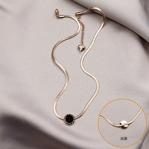 玫瑰金钛钢项链女不掉色装饰链简约脖子饰品短款颈带罗马字母项圈