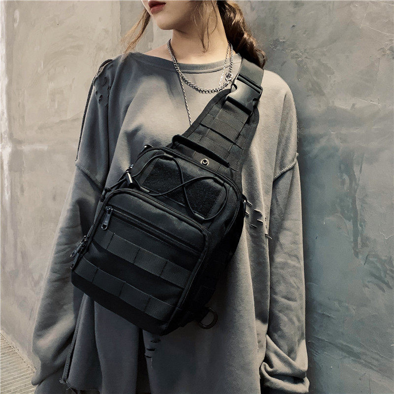 嘻哈包包女潮酷