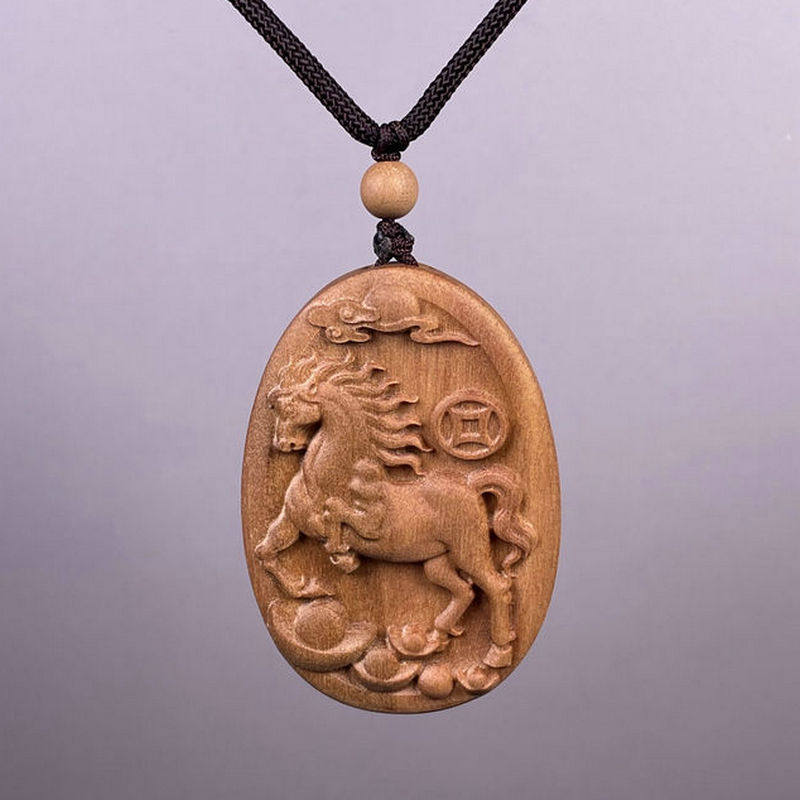 大汉九鼎印度老山檀香木十二生肖吊坠木制品情侣挂件生肖马无事牌